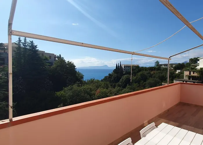 Bed and Breakfast Bb Vista Mare - Sea View 3*